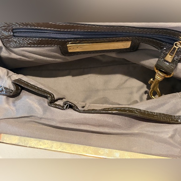 Vintage Y2K Gray Patent Leather Clutch GoldenBleu Mercedes Snap Closure EUC - Picture 4 of 7